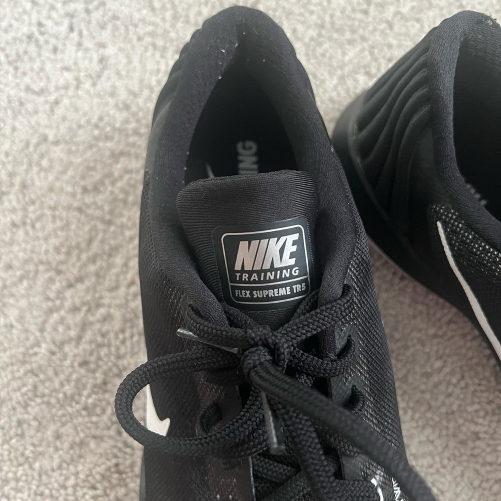 Women’s Nike Flex Supreme TR5 Training Running Sneakers - Picture 3 of 11
